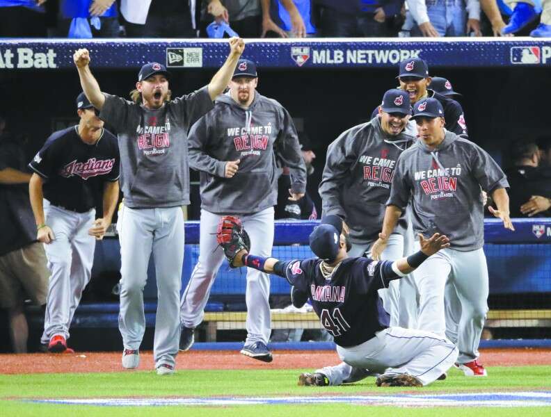 שחקני קליבלנד מאושרים לאחר 68 שנות ציפייה